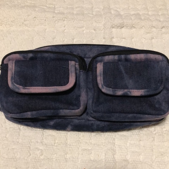 NWT FOREVER 21 DENIM FANNY PACK - Picture 2 of 8